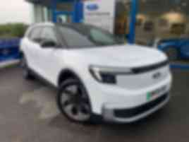 FORD EXPLORER PREMIUM 77KWH Extended Range RWD 286ps  �31,695