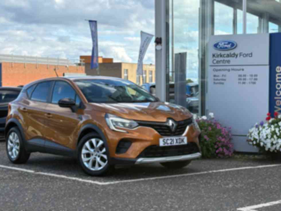 RENAULT CAPTUR ICONIC TCE 1.0L 6dr 140ps �11,495