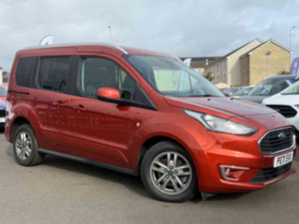 FORD TOURNEO CONNECT Titanium 1.5 TDCi 120PS 18,295