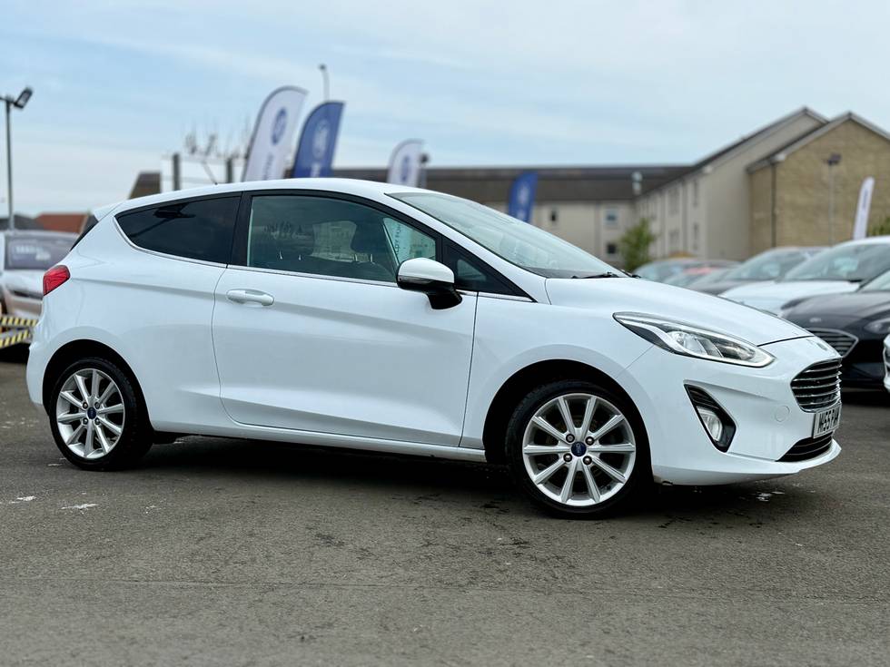 FORD FIESTA 1.0 EcoBoost 125 Titanium 3dr £8,495