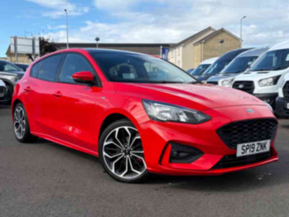 FORD FOCUS ST-LINE X �10,995