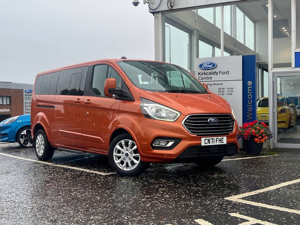 FORD TOURNEO CUSTOM 320 2.0 EcoBlue 130ps Auto 8 Seater L2 Titanium  31,495