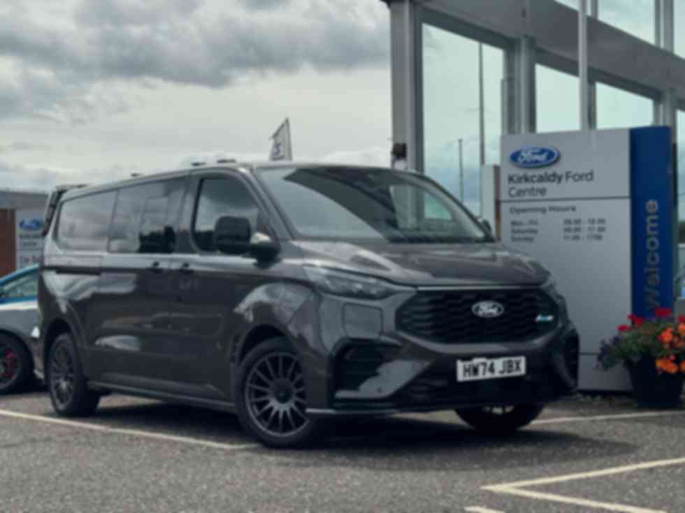 FORD TRANSIT CUSTOM 320 2.5 PHEV 232ps L2 Double Cab MSRT 47,995