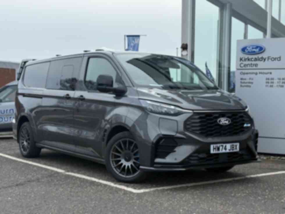 FORD TRANSIT CUSTOM 320 2.5 PHEV 232ps L2 Double Cab MSRT �46,995