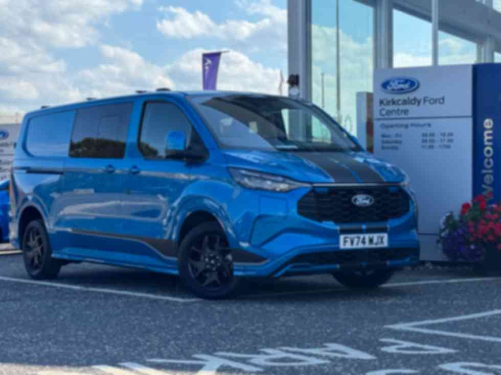 FORD TRANSIT CUSTOM 320 2.5 PHEV 232ps L2 Double Cab Sport 40,995