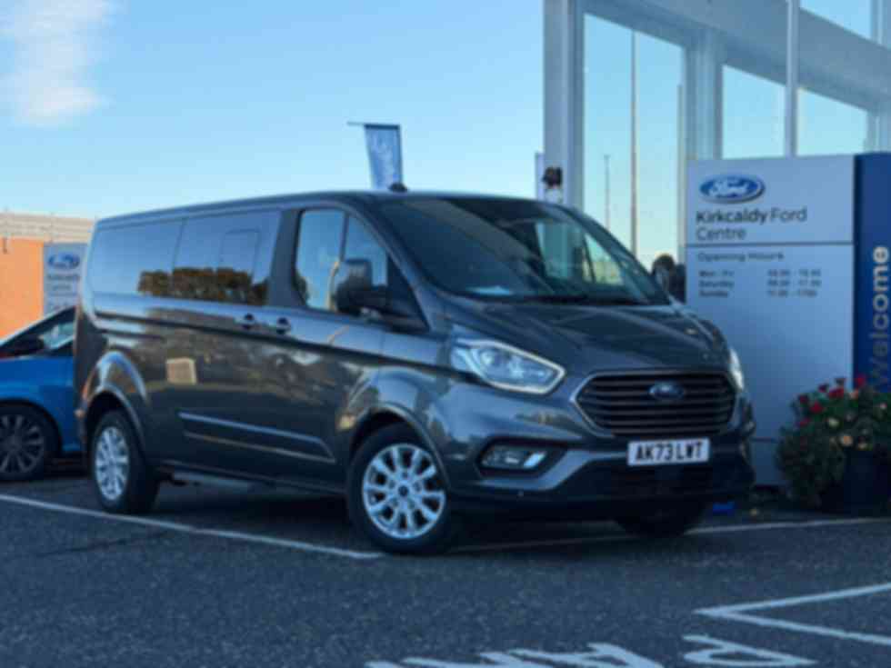 FORD TOURNEO CUSTOM 320 2.0 EcoBlue 170ps L2 9 Seater Titanium Auto 37,495