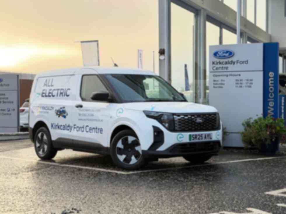 FORD TRANSIT COURIER 100kW 43kWh Trend Auto 19,995