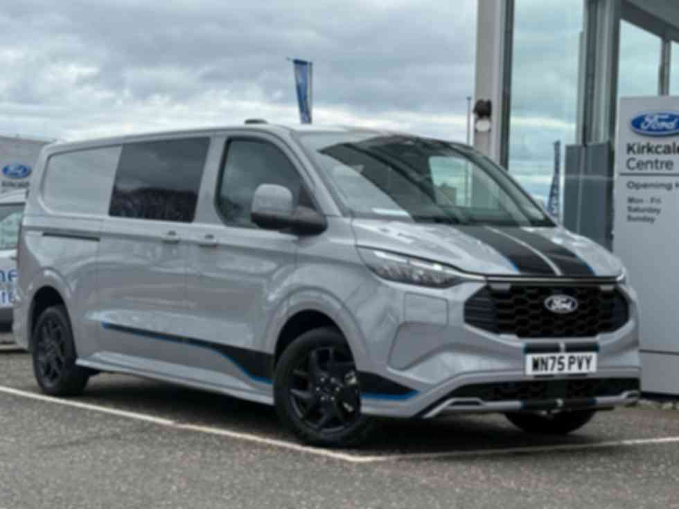 FORD TRANSIT CUSTOM 320 2.5 PHEV 232ps L2 Double Cab Sport Auto �39,995