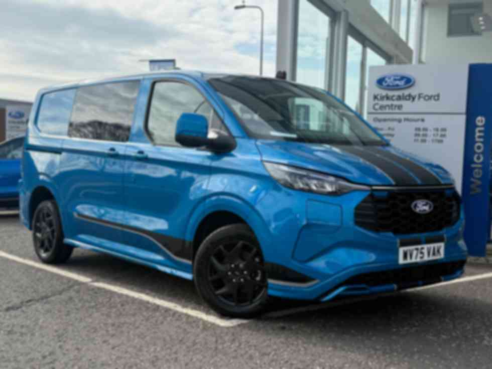 FORD TRANSIT CUSTOM 320 2.5 PHEV 232ps L1 Double Cab Sport Auto �39,995