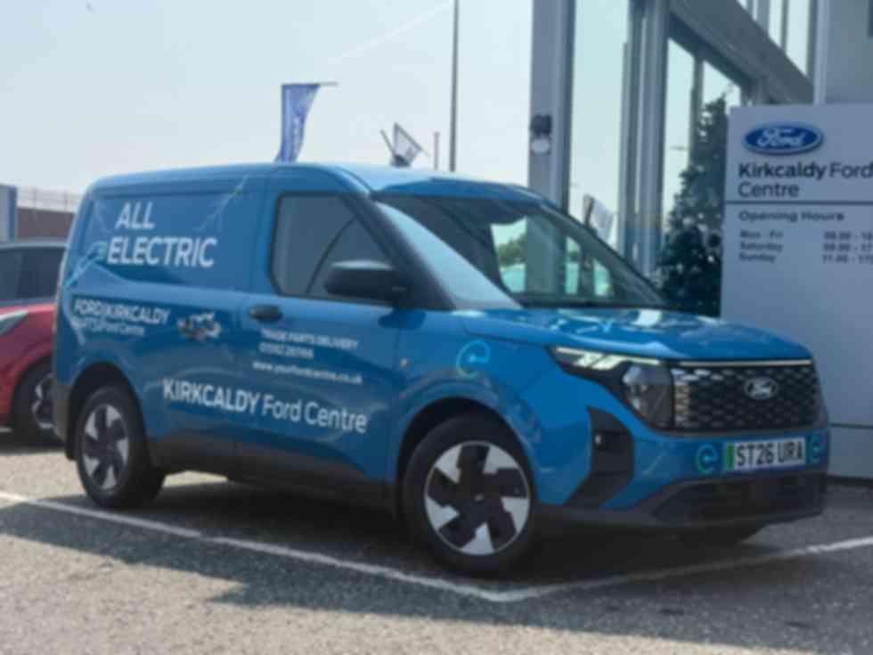 FORD TRANSIT COURIER 100kW 43kWh Trend Auto �17,995