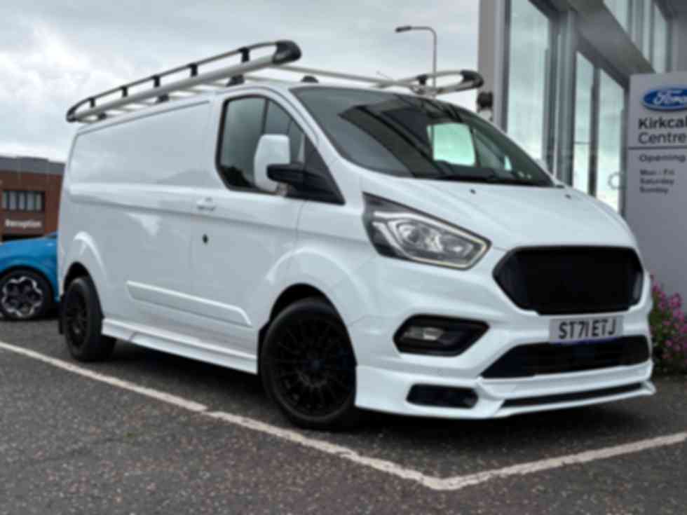 FORD TRANSIT CUSTOM 300 2.0 EcoBlue 130ps L2 Limited Auto �19,995