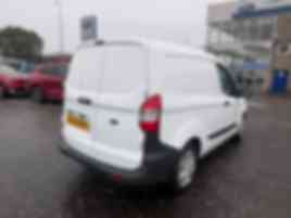 FORD TRANSIT COURIER TREND TDCI �0