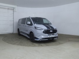 FORD TRANSIT CUSTOM 320 2.5 PHEV 232ps L2 Double Cab  Sport £37,995