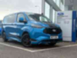 FORD TRANSIT CUSTOM 320 2.5 PHEV 232ps L1 Double Cab Sport Auto �39,995
