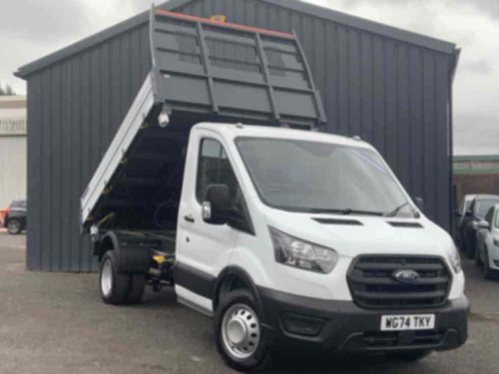 FORD TRANSIT 350 2.0 EcoBlue 130ps L2 RWD 3 Way Tipper with Dual Rear Wheels  33,995