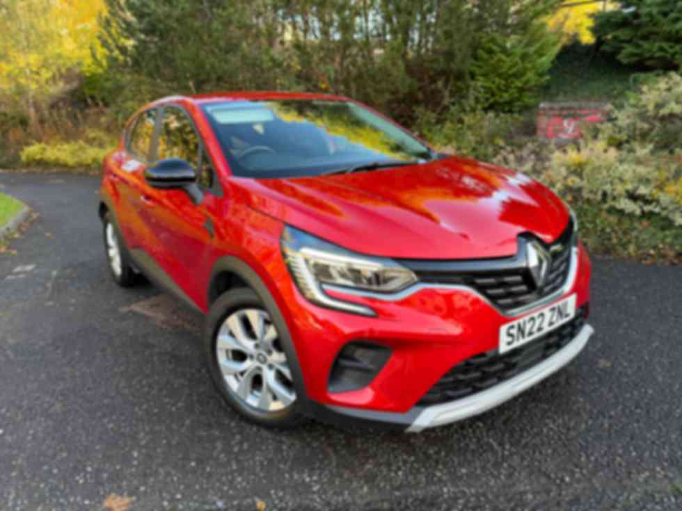 RENAULT CAPTUR ICONIC TCE 13,995