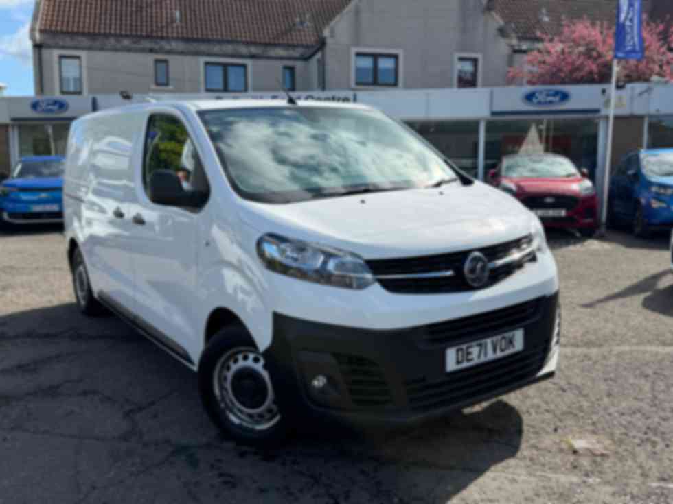 VAUXHALL VIVARO 2700 1.5d 100PS Dynamic L1  �14,995