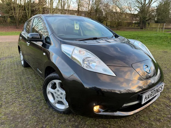 2016 LEAF 30KWH ACENTA AUTO 5DR 4,300 OR 81 A MONTH ON HP FINANCE... photo
