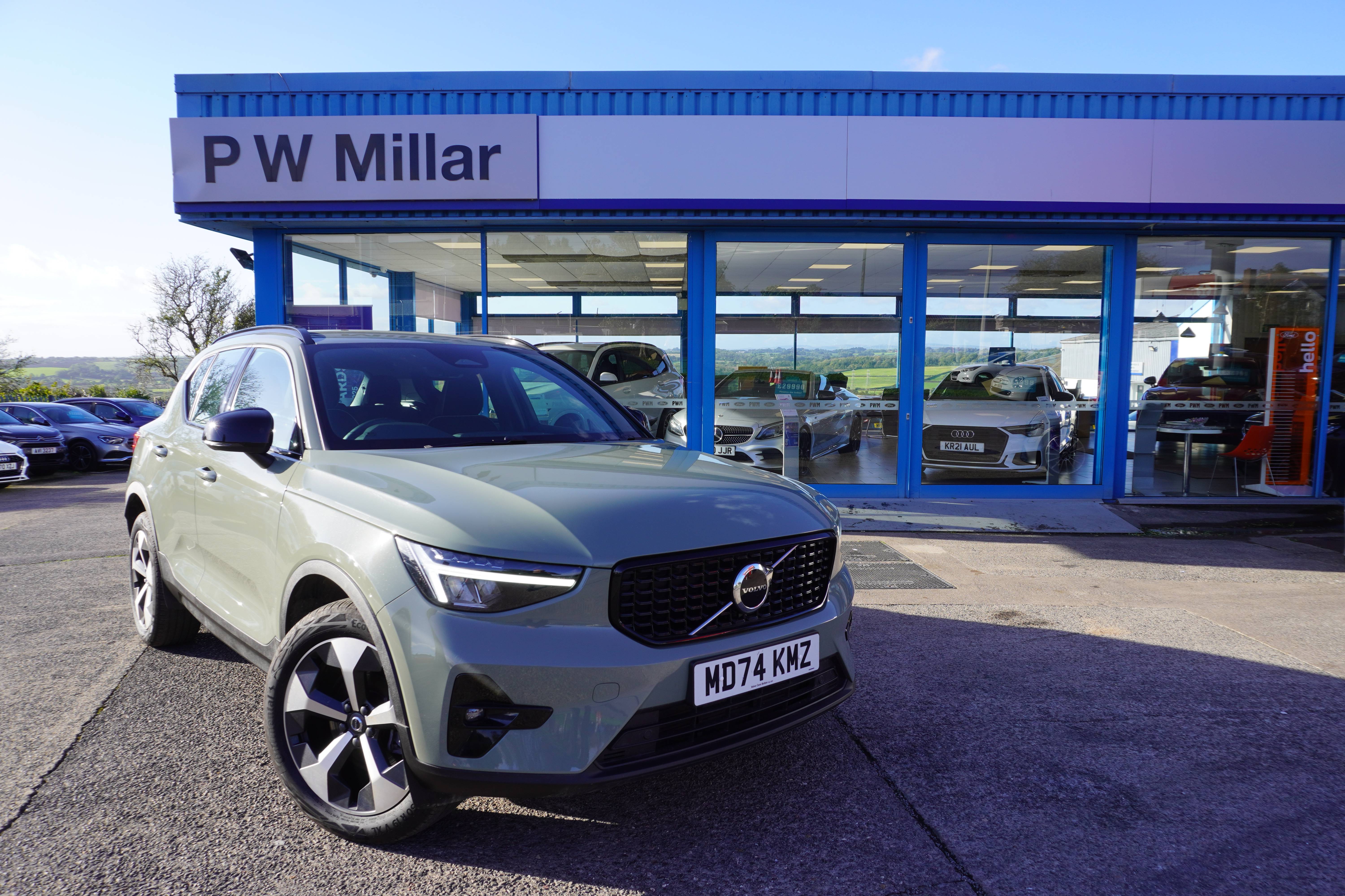 2024 Volvo XC40