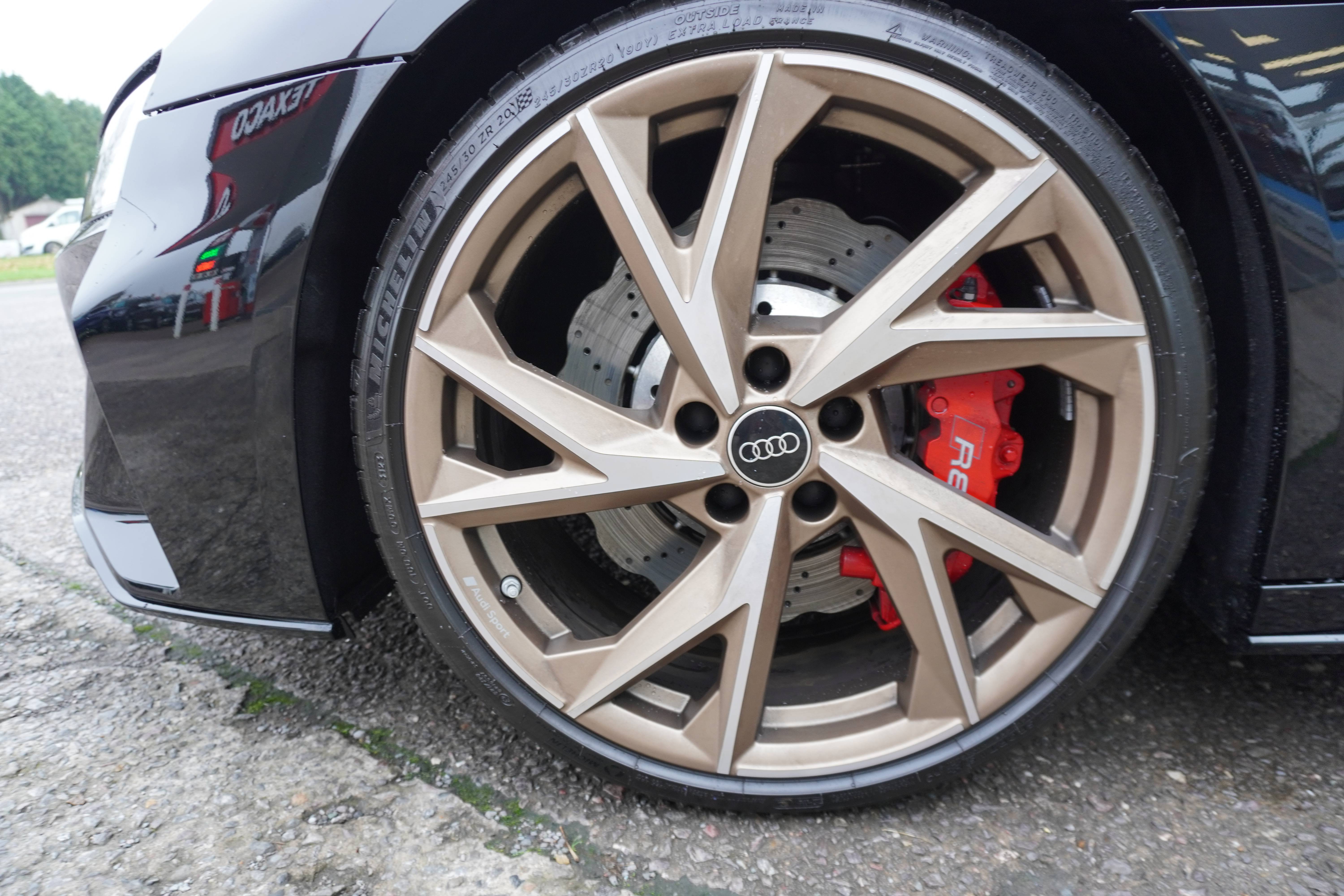 PW Millar - Barry - South Glamorgan | Currently viewing AUDI R8 5.2 FSI ...