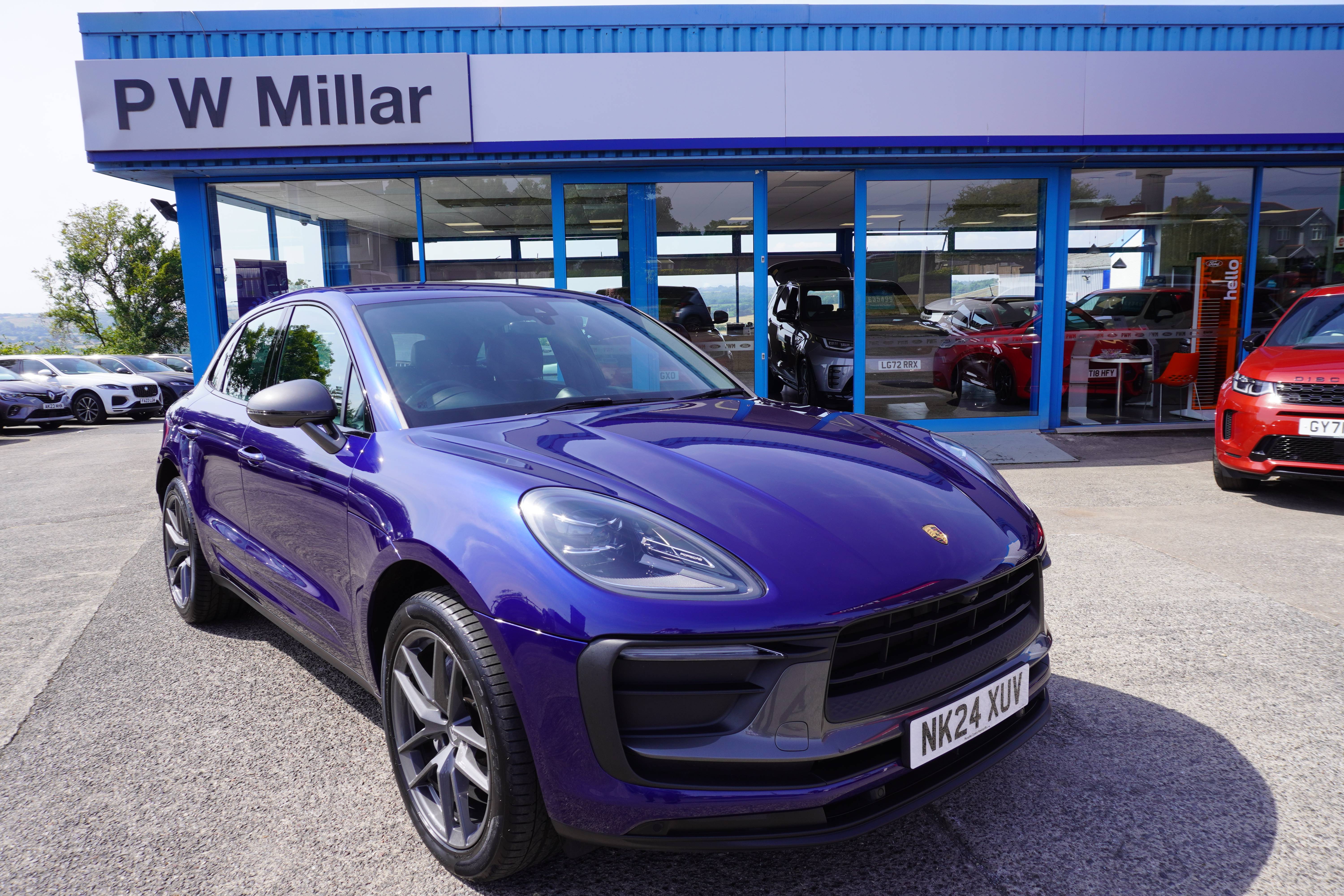 2024 PORSCHE MACAN